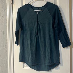 Lululemon teal three quarter length sleeve top